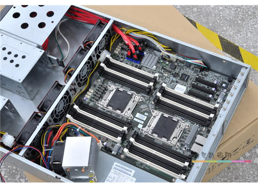 英特尔 S2600CO4 C602 芯片