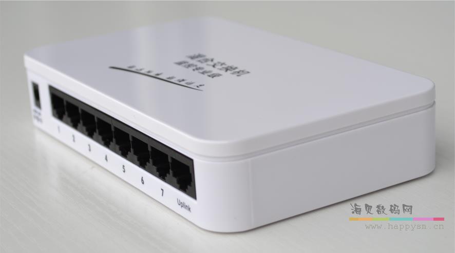 长距离 8口POE供电交换机一线通带7个网络摄像机或AP