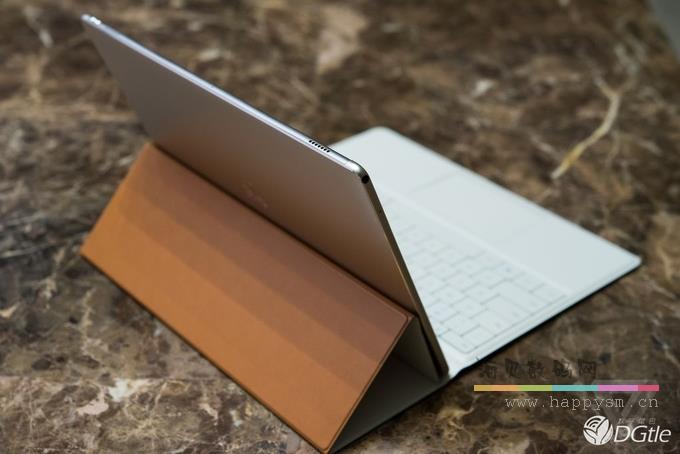 华为 MateBook HZ-W19(M5+8+256香槟金）商用本