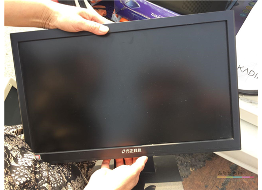 方正 FD198B 18.5 英寸 金盾防护宽屏液晶显示器