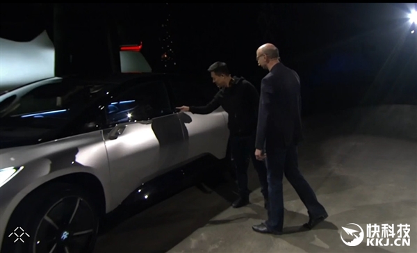 贾跃亭英文首秀！展示乐视电动车自动泊车：尴尬了