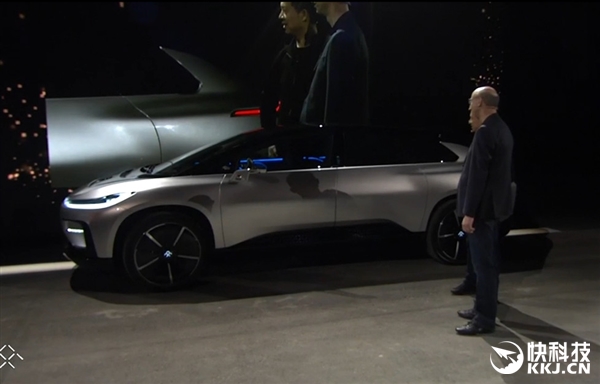 贾跃亭英文首秀！展示乐视电动车自动泊车：尴尬了