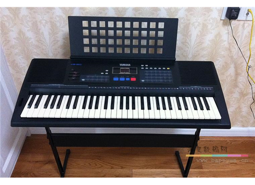 雅马哈 电子琴 KB200