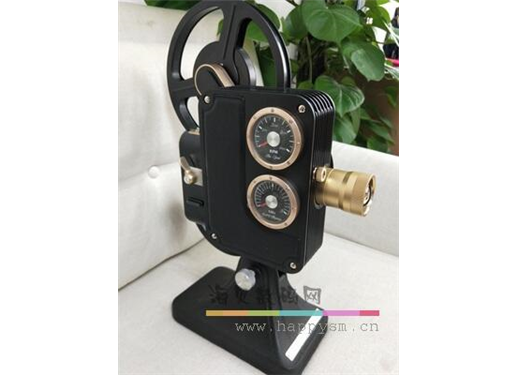 坚果 1895 投影仪 1080P