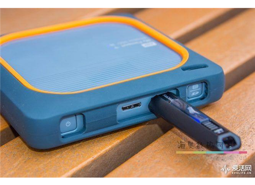 西部数据 My Passport Wireless SSD便携数据中心 2T 移动硬盘