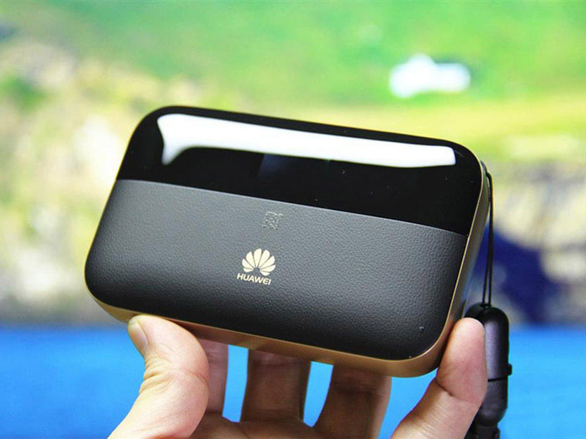 华为 E5885Ls-93a WIFI Pro2 三网 4G 网口 充电宝 6400毫安