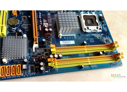 映泰 P43-A7 主板