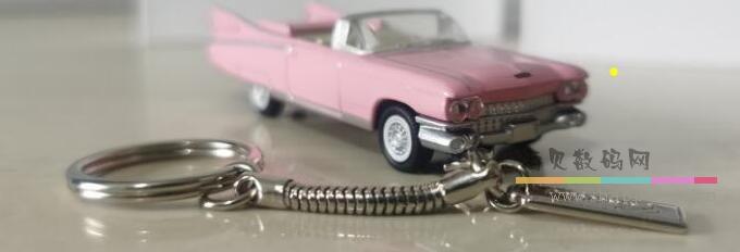 敞篷车 U盘 粉色