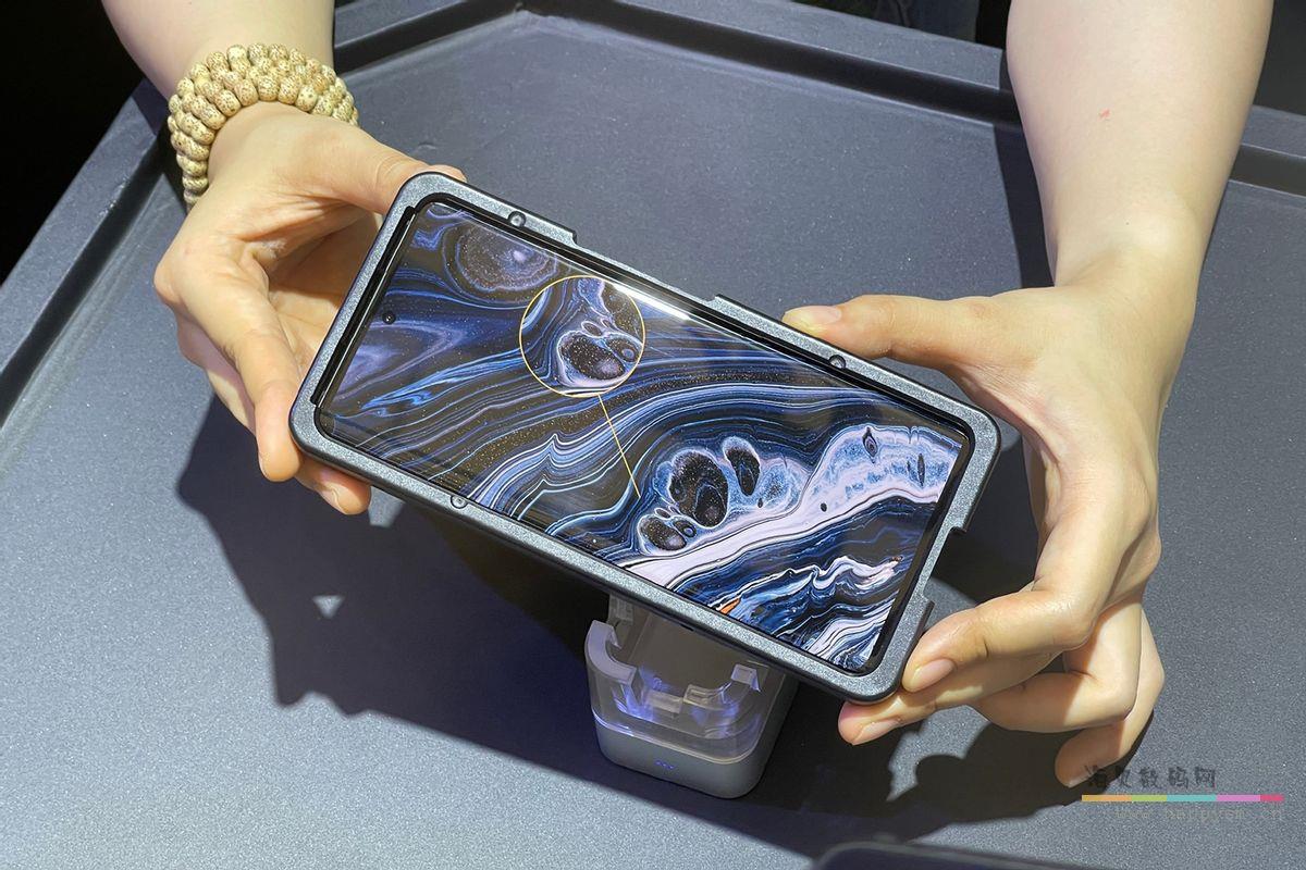 VIVO iQOO 8  Pro  骁龙888 Plus 2K 120Hz LTPO自适应刷新 赛道版/传奇版