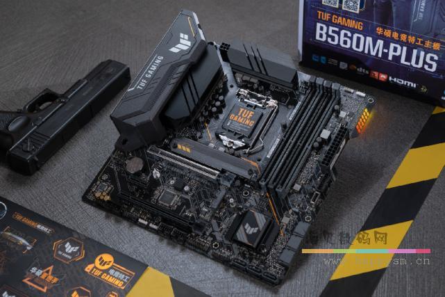 TUF GAMING B550 Plus 重炮手 CFHD定制版