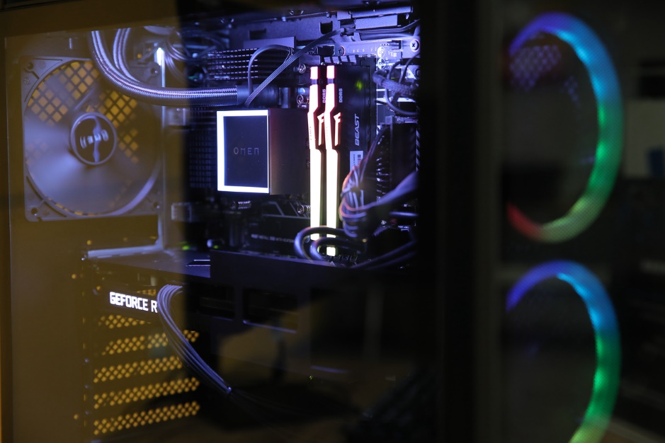 惠普 暗影精灵 9 水冷电竞高端台式机游戏电脑主机