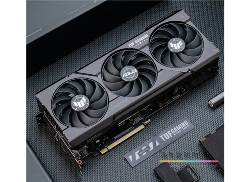 华硕 RTX4070 显卡